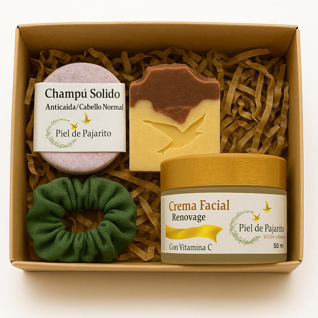 Set de cosmética natural ecológica con crema antiedad, champú sólido anticaída y jabón regenerador sobre fondo claro